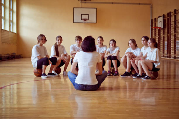istock High school students in gym 1519419373
