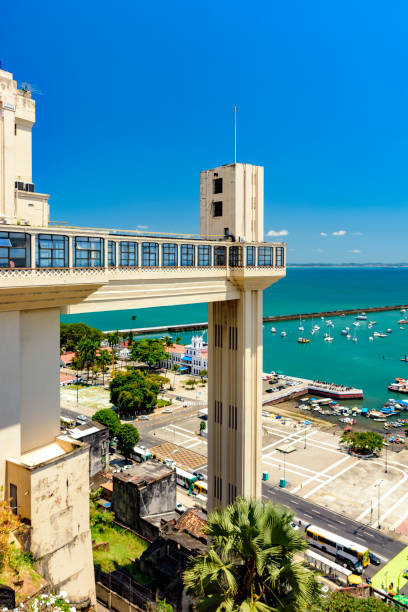 istock Lacerda Elevator with the harbor and Todos os Santos bay 1519684887