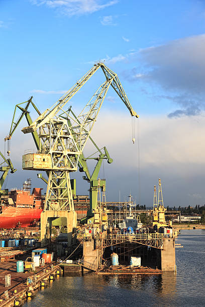 조선 산업 - tugboat nautical vessel sea gdansk 뉴스 사진 이미지