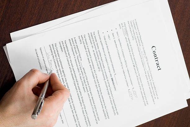 istock Business man signing contract on the table 152013946