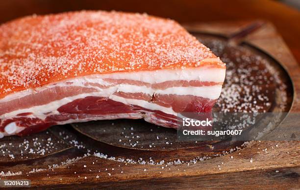 Foto de Peça De Raw Salgado De Carne Suína e mais fotos de stock de Carne de Porco - Carne de Porco, Marcar ponto, Toucinho