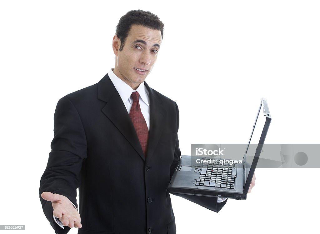 Empresário balançando um bastão, segurando Laptop isolado no fundo branco - Foto de stock de 40-44 anos royalty-free
