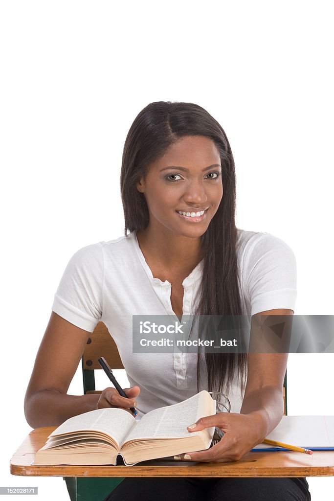 Estudiante de universidad afroamericana mujer con escritorio - Foto de stock de Africano-americano libre de derechos