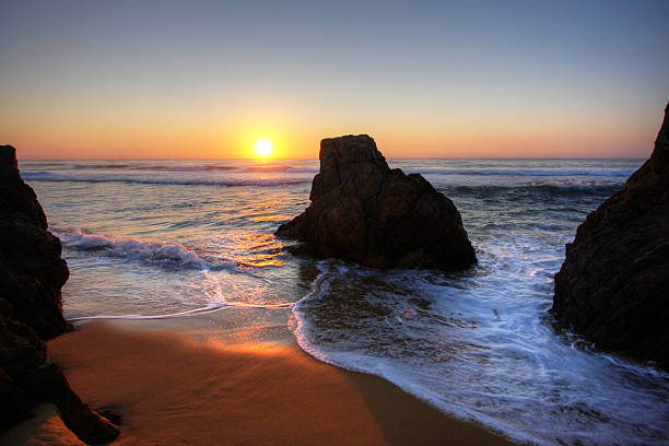 istock Sunrise by the beach in Tathra, NSW 152031102
