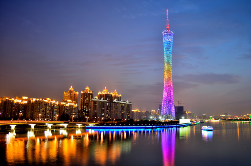Canton Tower is located in downtown Guangzhou City, the new axis and the Pearl River landscape axis interchange, and the heart of the sea island and Guangzhou City twenty-first Century CBD region of Zhujiang New Town across the river. In September 28, 2010, Guangzhou City Investment Group held a press conference, announced formally in Guangzhou new TV Tower is the name of the Canton Tower, overall height 600 meters, for domestic first tower, and\