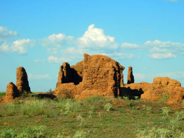 istock ancient ruins in a rural landscapes 1520541704