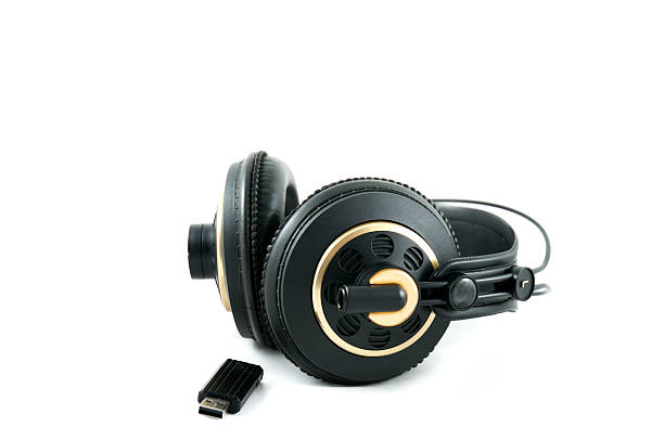 istock headphones and flash drive 152060284