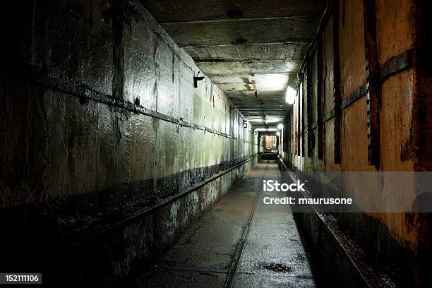 Base Militar Soviética Na Lituânia - Fotografias de stock e mais imagens de Estrutura construída - Estrutura construída, Subterrâneo, Abandonado