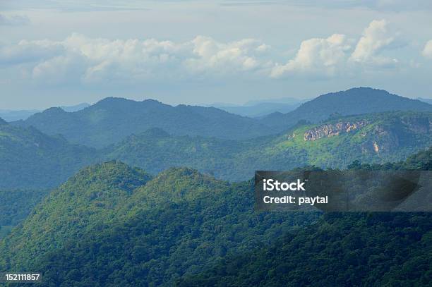 De Khao Yai - Fotografias de stock e mais imagens de Ao Ar Livre - Ao Ar Livre, Cor verde, Céu