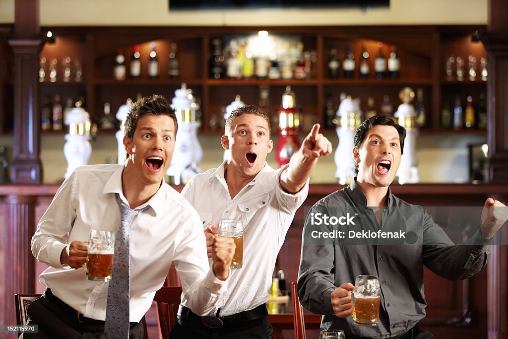 Ventiladores en el bar - Foto de stock de Aficionado libre de derechos