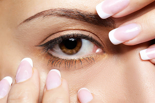 istock girl's eye-zone make-up 152119649