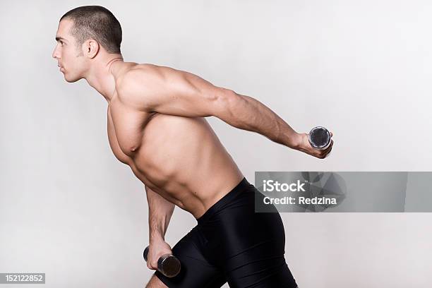 Prática - Fotografias de stock e mais imagens de Homens - Homens, Músculo Abdominal, 25-29 Anos