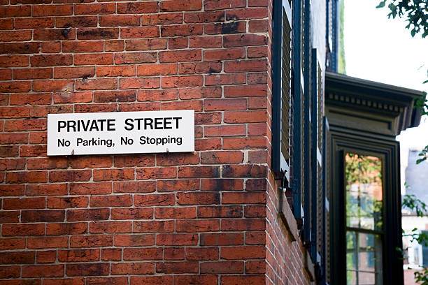 istock Private Street Sign - No Parking 152124244