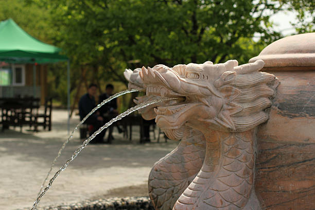 istock Dragon Head Water Fountain 152125459
