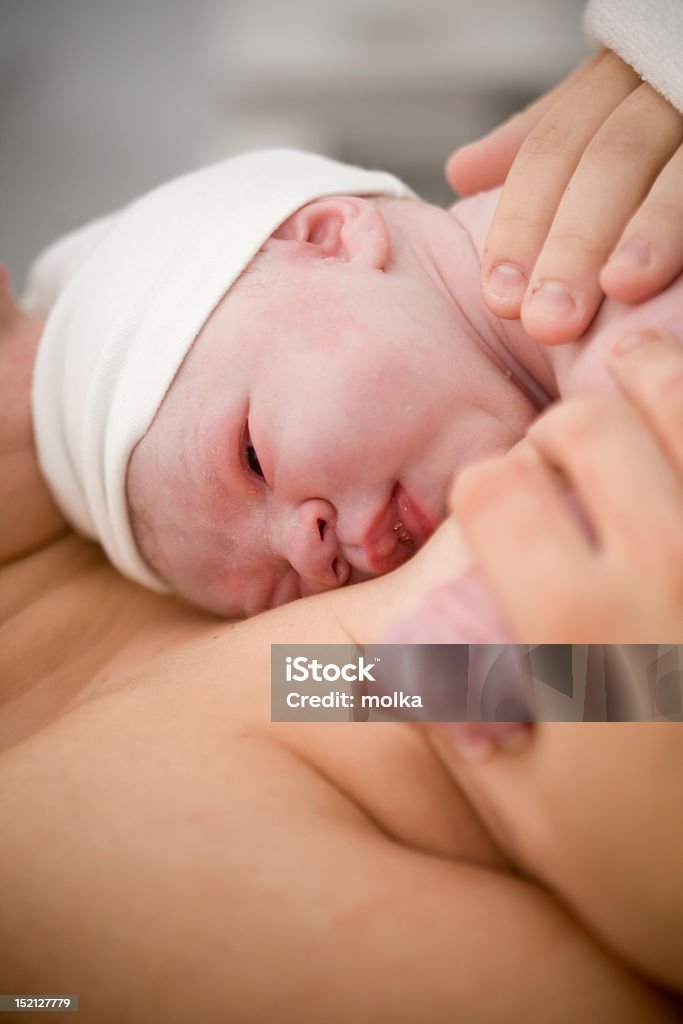 Newborn baby girl - Zbiór zdjęć royalty-free (Matka)