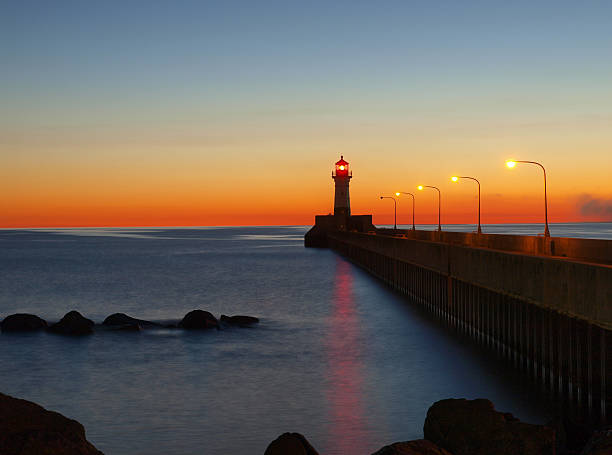 Faro de puerto de Duluth - foto de stock