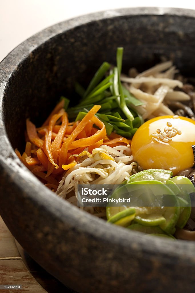 韓国料理、食べる - アジア大陸のロイヤリティフリーストックフォト