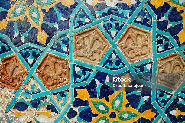 金属片のタイル張りの壁アラビア風モザイク - イスラム教のストックフォトや画像を多数ご用意 - イスラム教, モザイク, 抽象的