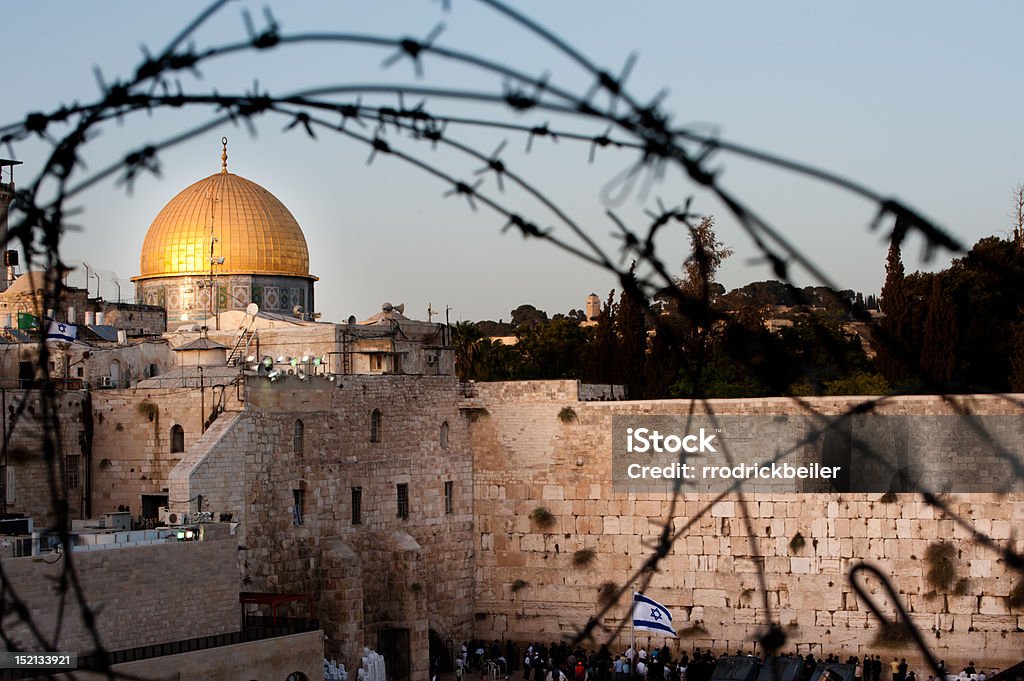 Dome of the Rock und westlichen Mauer durch Stacheldraht - Lizenzfrei Alt Stock-Foto