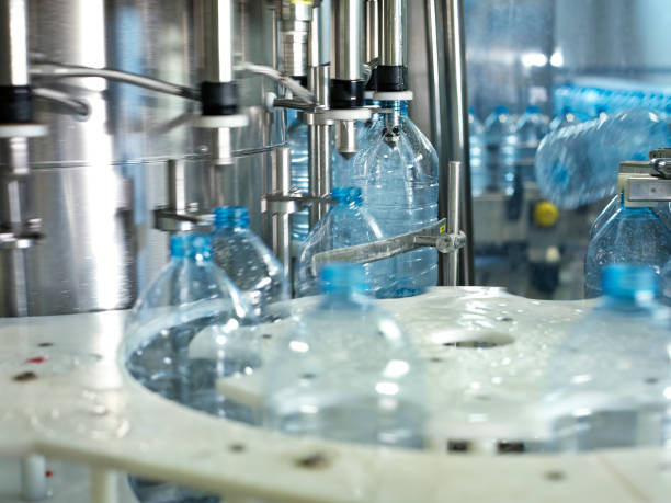 istock Water bottling factory 1521354894