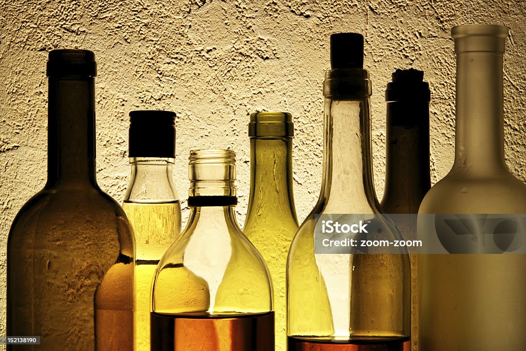 Nadużywanie alkoholu - Zbiór zdjęć royalty-free (Butelka)