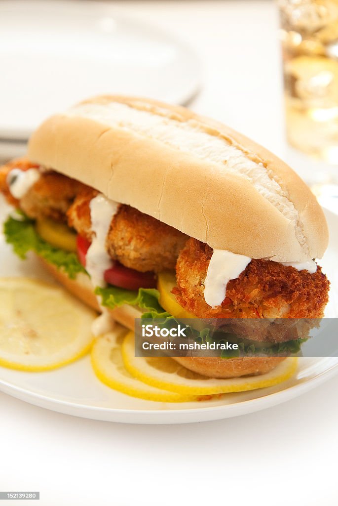 Croqueta de cangrejo sándwich - Foto de stock de Amarillo - Color libre de derechos