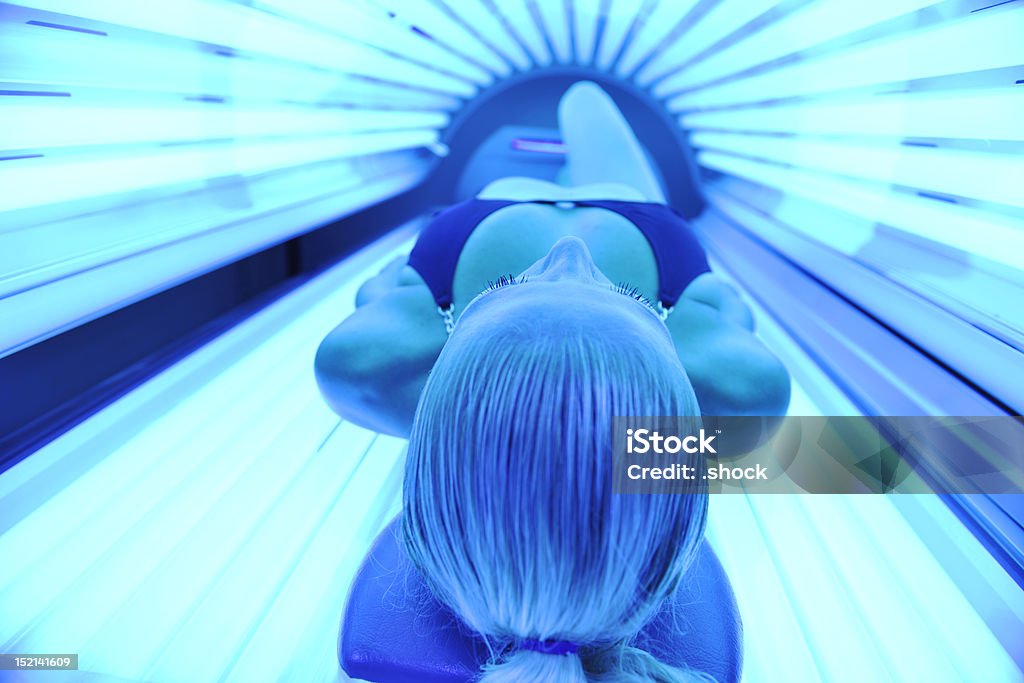 solarium de soin - Photo de Cabine de bronzage libre de droits