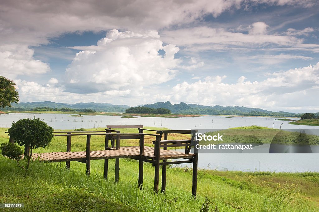 Punkt widzenia w Park Narodowy Khau laem - Zbiór zdjęć royalty-free (Bagno)