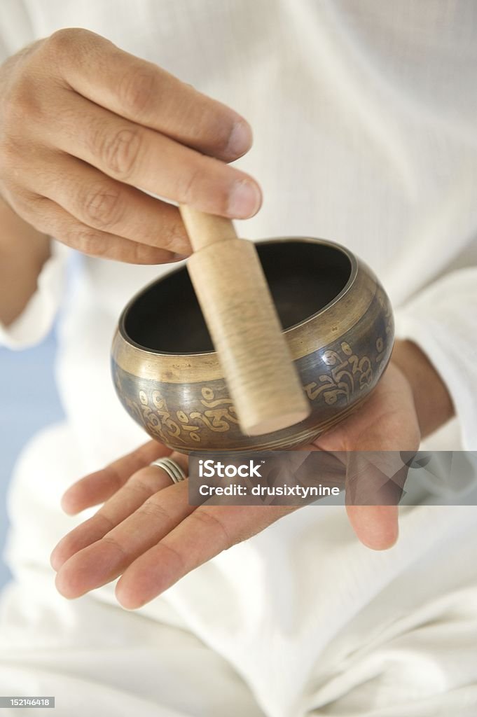 Tazón de fuente de OM - Foto de stock de Rin Gong libre de derechos