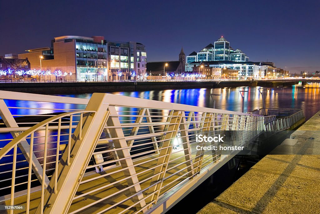Rio Liffey, por diária - Foto de stock de Dublin - República da Irlanda royalty-free