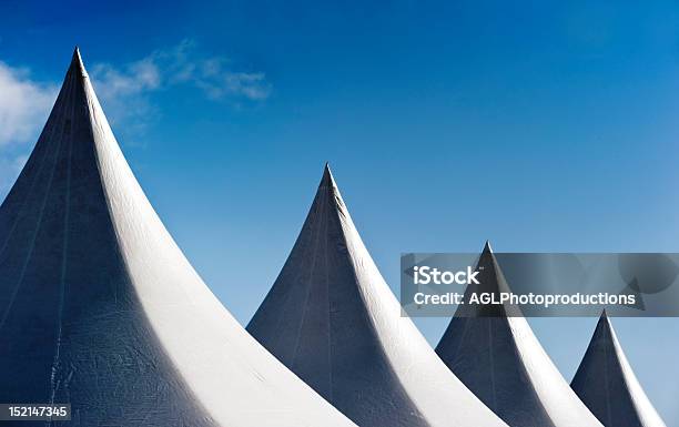 抽象的なテントのトップ - テントのストックフォトや画像を多数ご用意 - テント, 仏塔, 大型テント