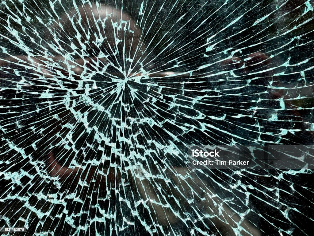 Smashed Window Window Display Smashed Glass Stock Photo - Download Image Now - UK, Vandalism, Crime ...