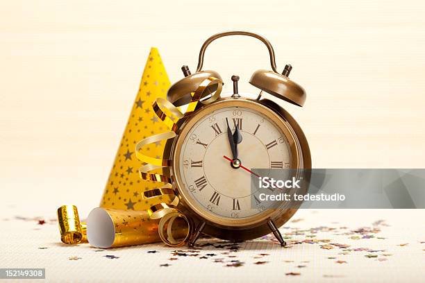 Foto de Decoração De Meianoite e mais fotos de stock de 12 Horas - 12 Horas, Boné, Chapéu