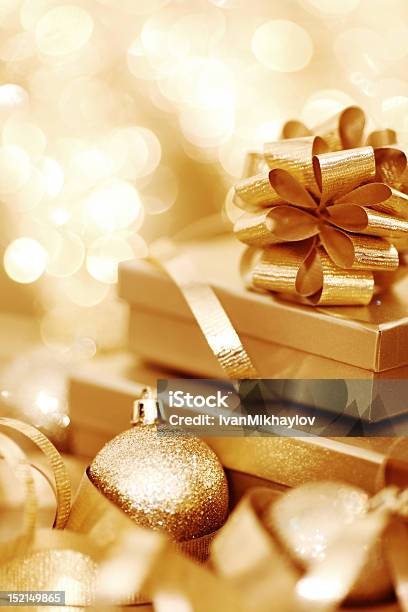 Tarjeta De Navidad Foto de stock y más banco de imágenes de Amarillo - Color - Amarillo - Color, Brillante, Caja