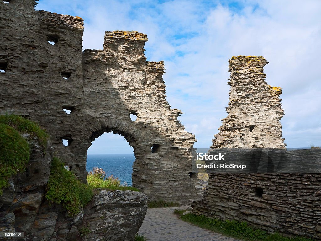 Tintagel Castle Ruins These are the ruins of Tintagel, King Arthurs castle Tintagel Stock Photo