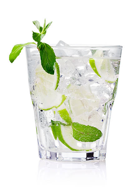 limonade - glass ice tonic water frozen stock-fotos und bilder