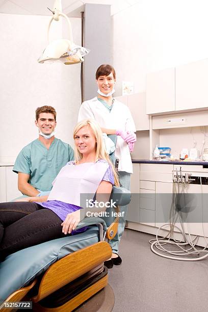 Dental Clinica - Fotografie stock e altre immagini di Adulto - Adulto, Ambientazione interna, Ambulatorio dentistico