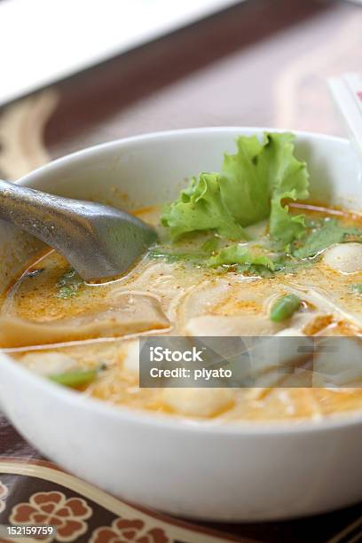 Sopa De Tom Yum Thaifood Picante Foto de stock y más banco de imágenes de Alimento - Alimento, Aperitivo - Plato de comida, Asia