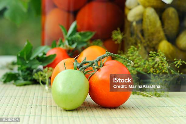 Foto de De Tomate e mais fotos de stock de Agricultura - Agricultura, Comida, Condimento - Temperos
