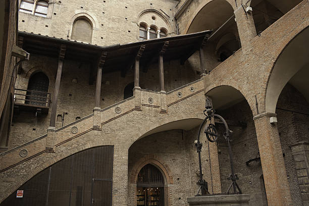 Medieval hôtel Courtyard de Bologne - Photo