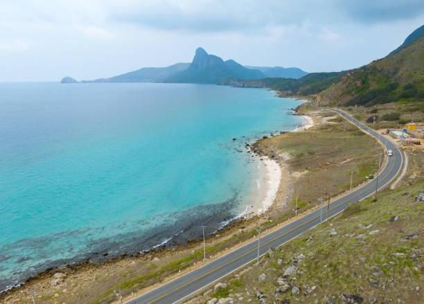 bãi biển nhật ở côn đảo, một trong những danh lam thắng cảnh đẹp nhất ở côn đảo, tỉnh bà rịa vũng tàu - vũng tàu hình ảnh sẵn có, bức ảnh & hình ảnh trả phí bản quyền một lần