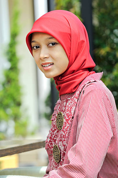 istock Muslim Woman Outdoor 152171872
