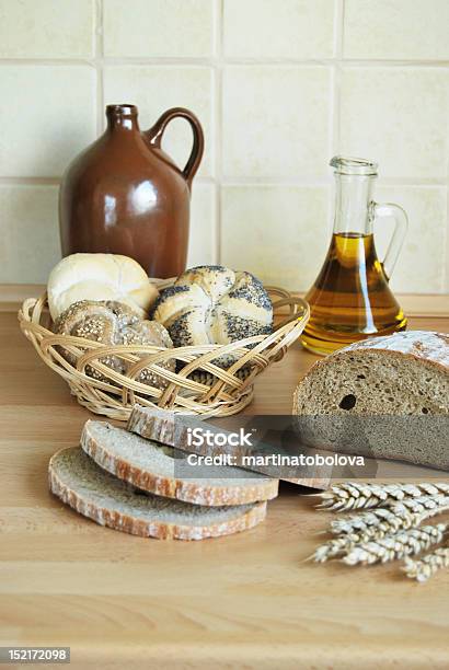 Foto de Pão e mais fotos de stock de Alimentação Saudável - Alimentação Saudável, Aniagem de Cânhamo, Assado no Forno