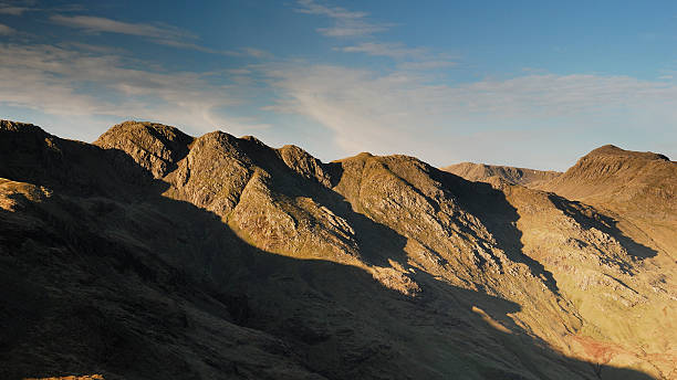 angielskie pojezierze z widokiem na góry - nature rough cumbria sunlight zdjęcia i obrazy z banku zdjęć