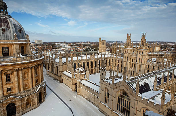 istock The Radcliffe Camera and All Souls College 1438 152173161