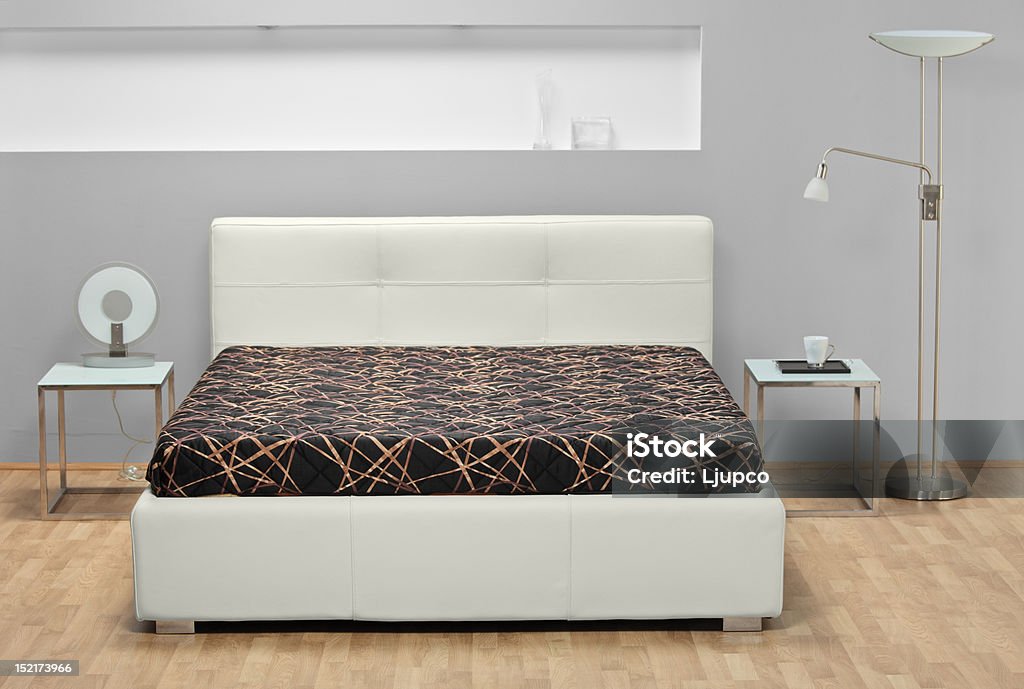 Cama em um quarto de Dormir - Royalty-free Aconchegante Foto de stock