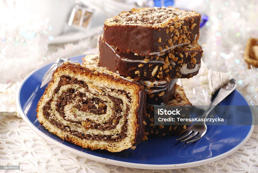 Bolo de Papoula de Natal com nozes - Foto de stock de Bolo royalty-free