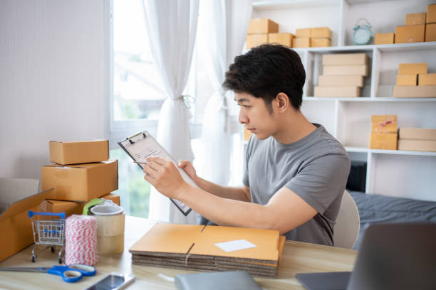 istock Online shopping business 1521826697