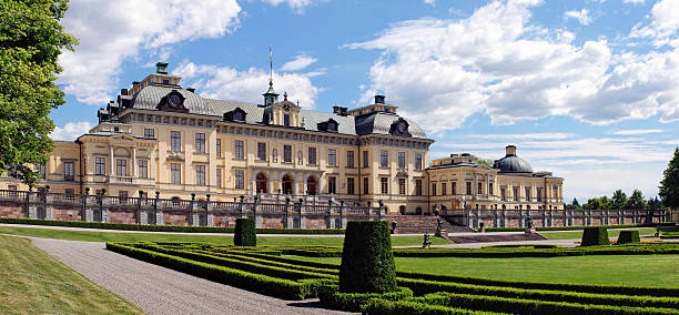 istock Royal Palace in Drottningholm 152183452
