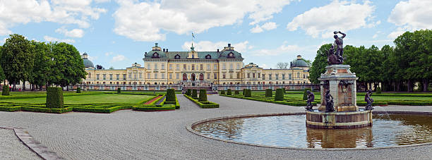 istock Royal Palace in Drottningholm 152183453